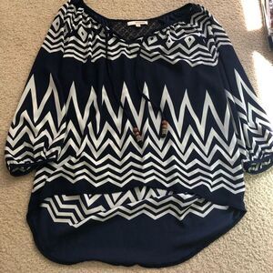 Women’s Hollywould Geometric Patterned Blouse Size Small
